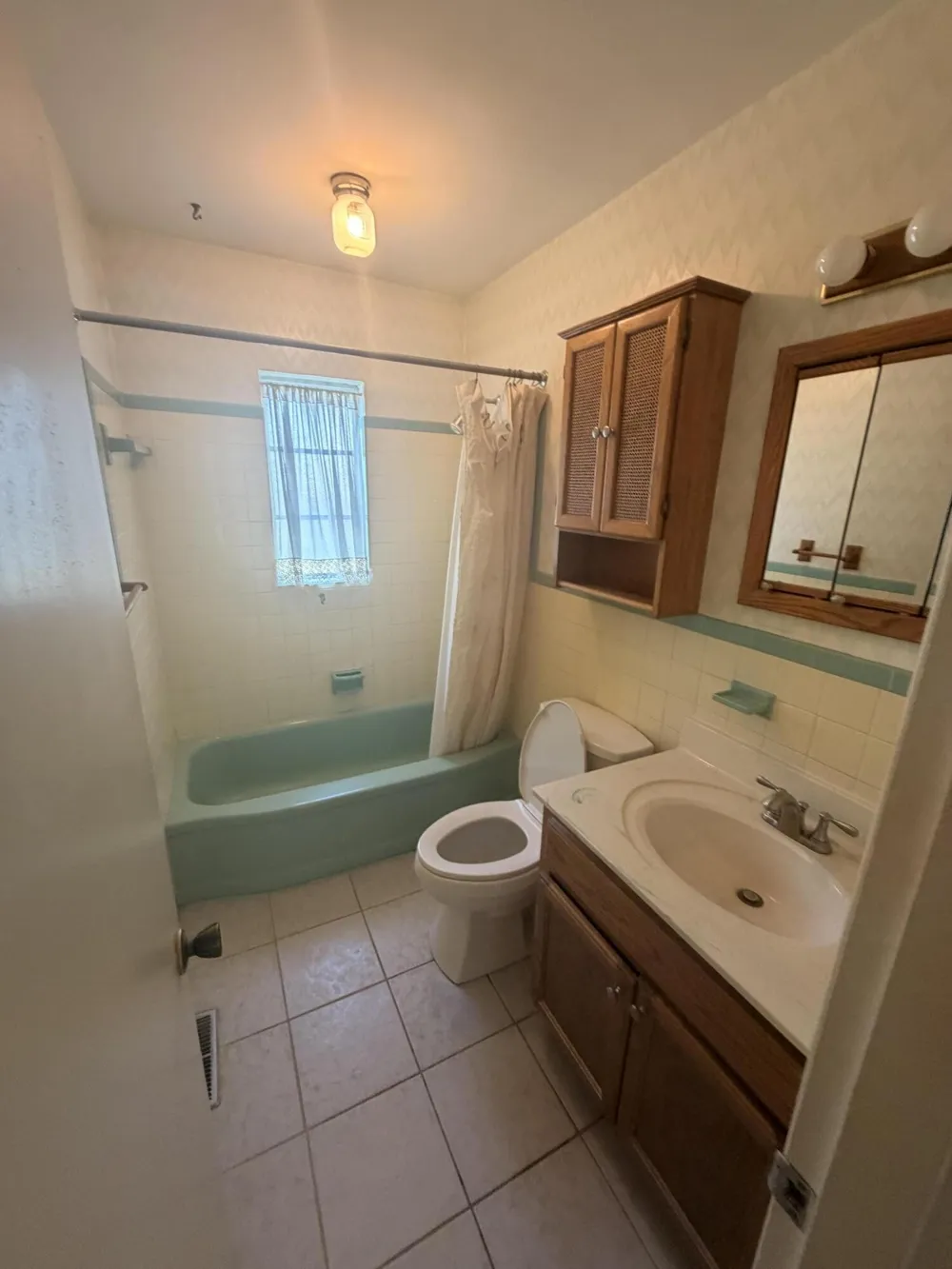 711 Hardin Drive Chattanooga, TN 37412