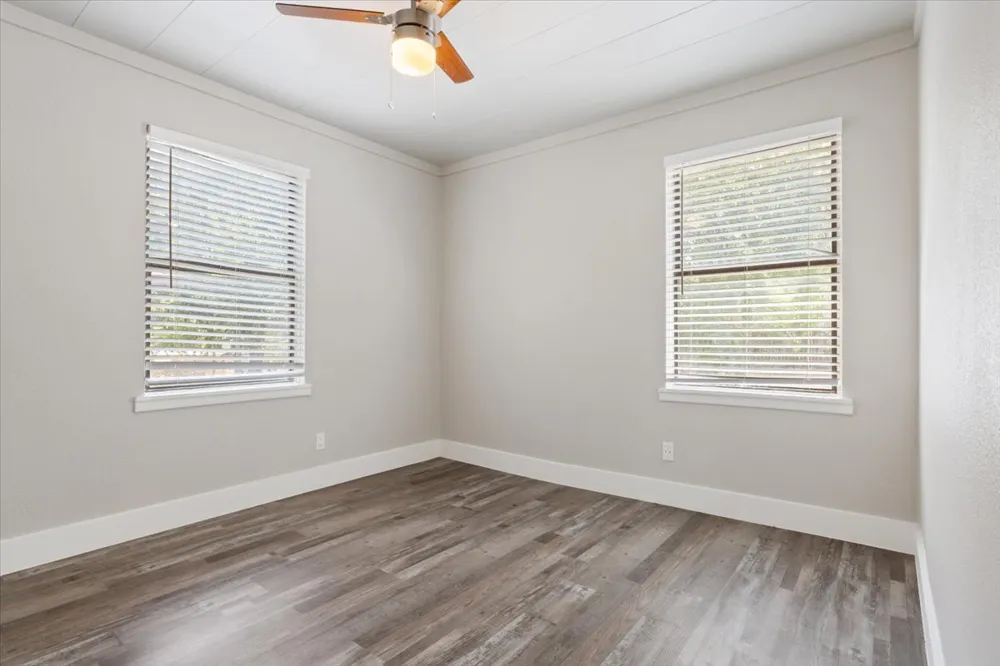 204 E Fowler Avenue Killeen, TX 76541