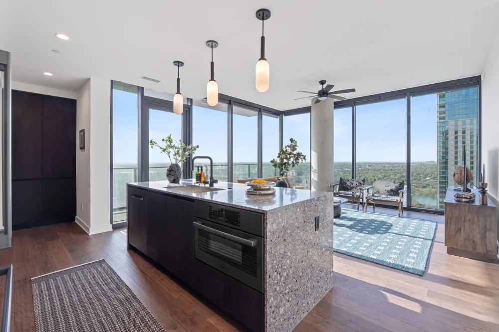 84 East Avenue #1506 Austin, TX 78701