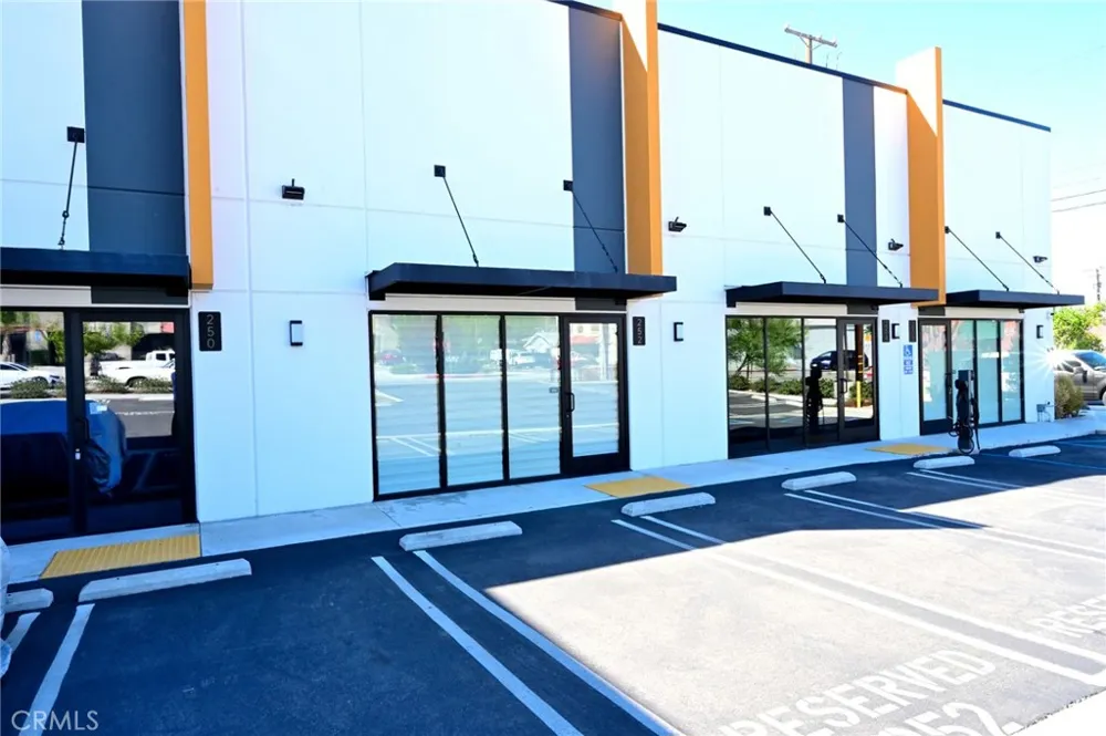 252 W Chestnut Monrovia, CA 91016