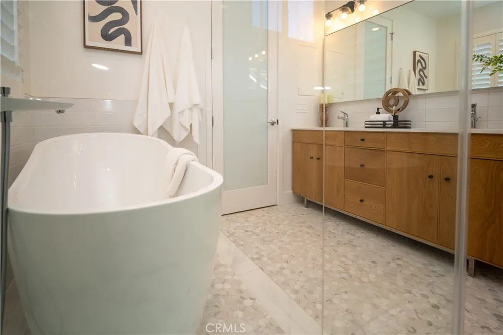 9401 Longden Temple City, CA 91780