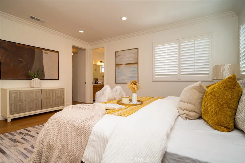 9401 Longden Temple City, CA 91780
