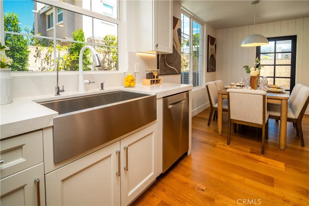 9401 Longden Temple City, CA 91780