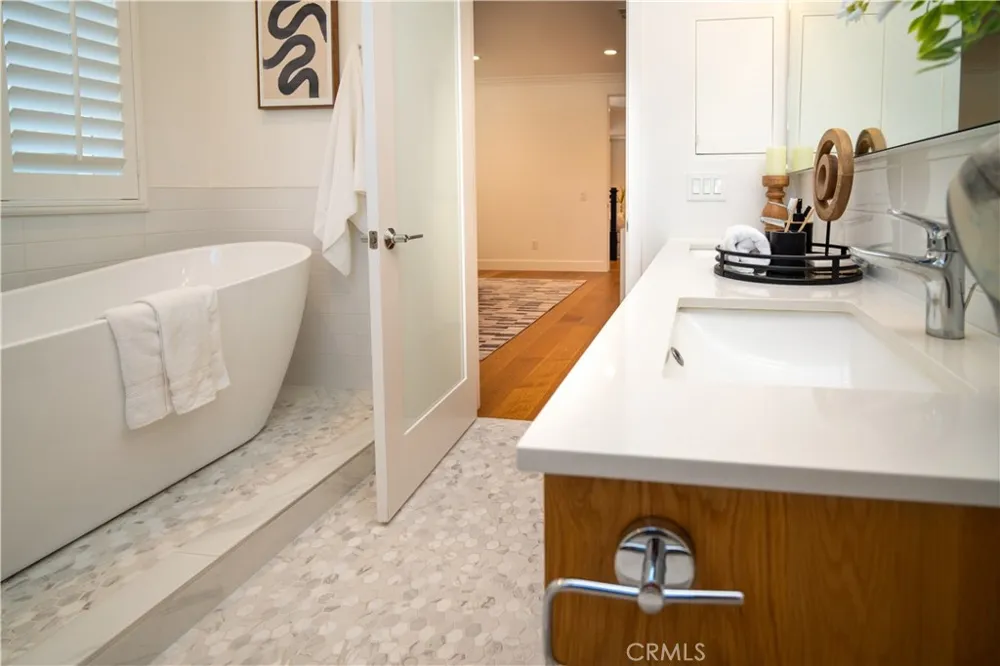 9401 Longden Temple City, CA 91780