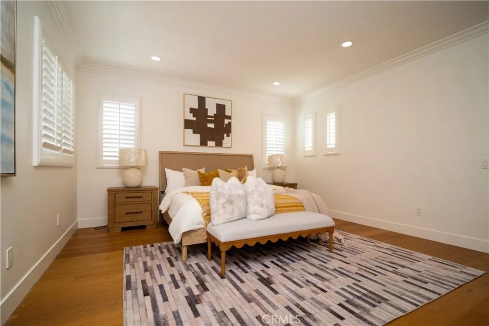 9401 Longden Temple City, CA 91780