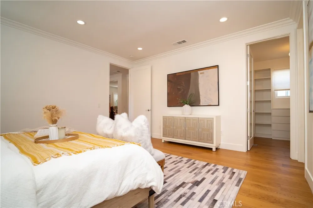 9401 Longden Temple City, CA 91780