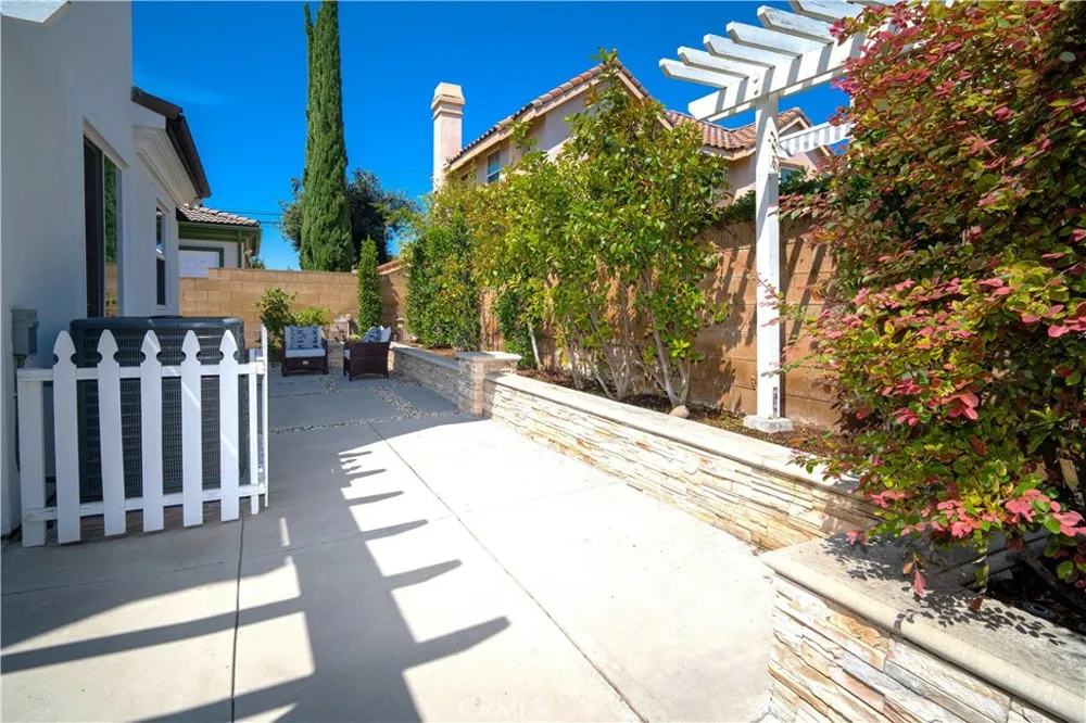 9401 Longden Avenue Temple City, CA 91780