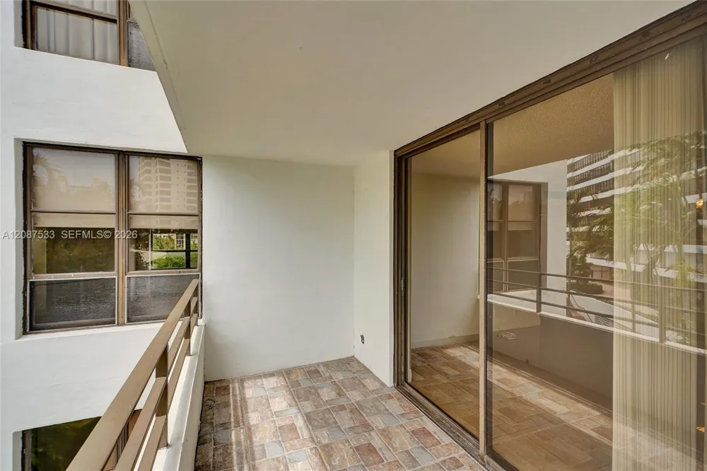 600 Three Islands Blvd #311 Hallandale Beach, FL 33009