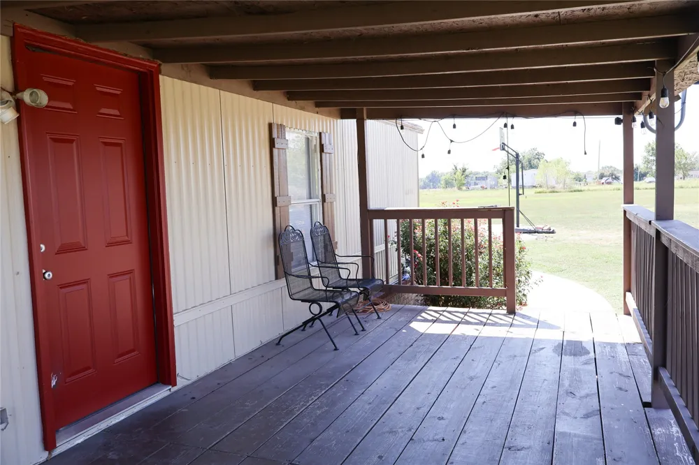 16398 Hawk Road Beggs, OK 74421