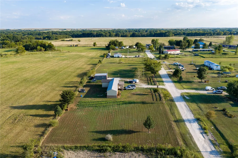 16398 Hawk Road Beggs, OK 74421