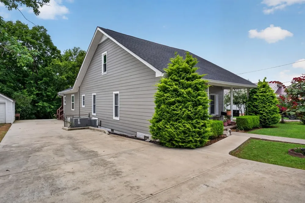110 Edison St McMinnville, TN 37110