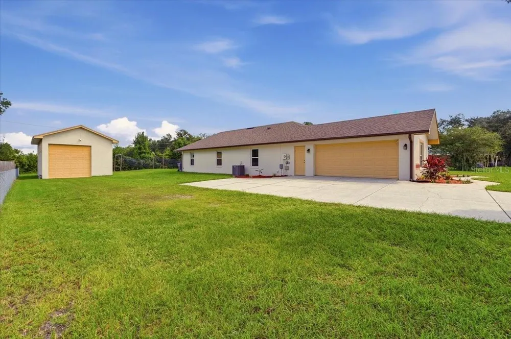 1731 BRANGUS DRIVE Lakeland, FL 33810