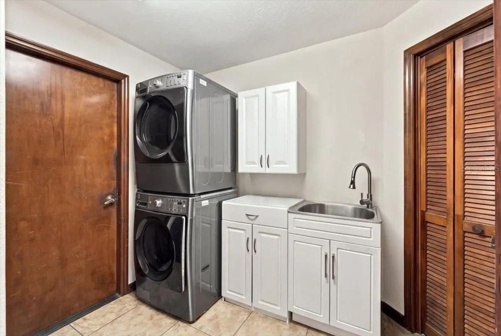 1731 BRANGUS DRIVE Lakeland, FL 33810