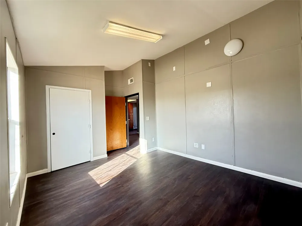 160 Private Road 4352 #B Lampasas, TX 76550