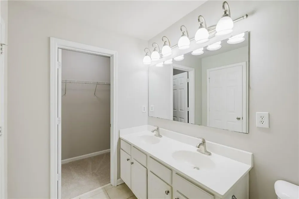 2193 Landing Walk Drive Duluth, GA 30097