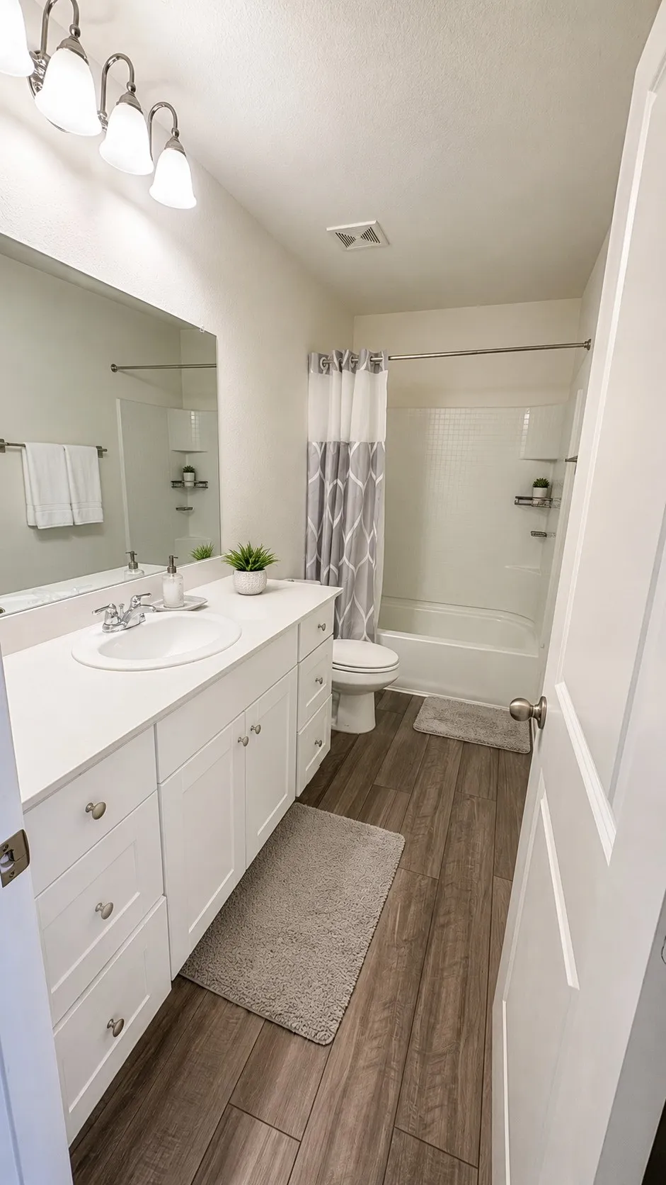 2 Glen Crossings Road Edgecliff Village, TX 76134
