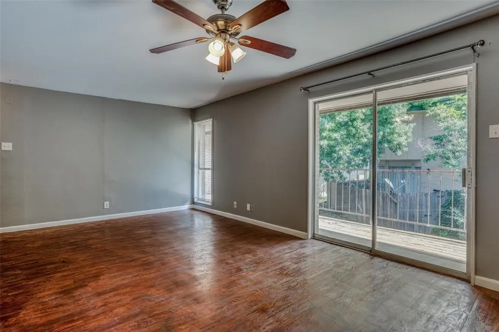 982 S Weatherred Drive #B Richardson, TX 75080