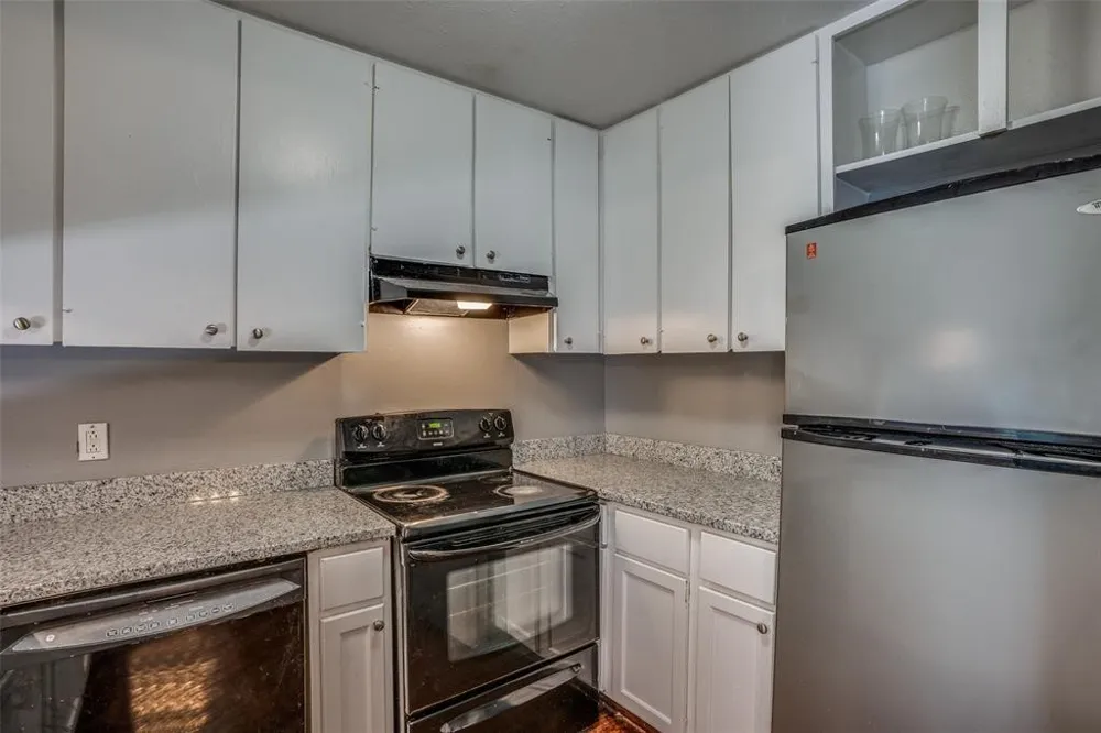 982 S Weatherred Drive #B Richardson, TX 75080