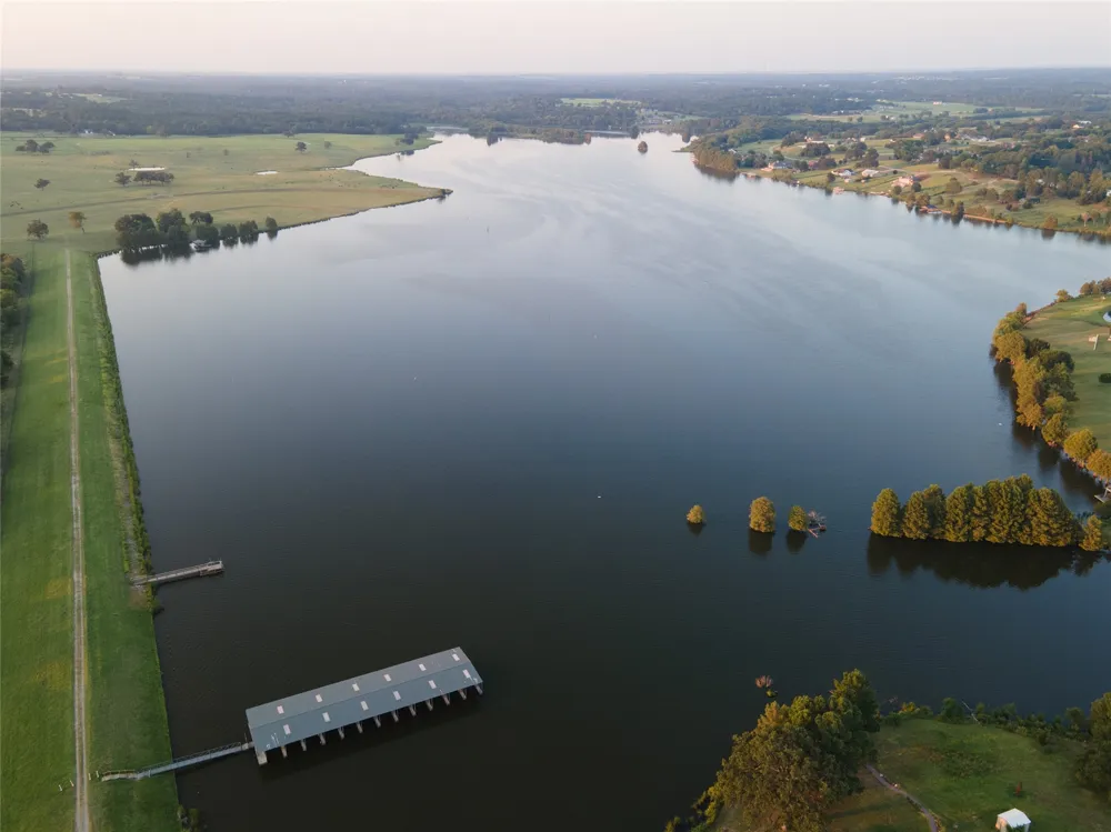 Water View Court Athens, TX 75752