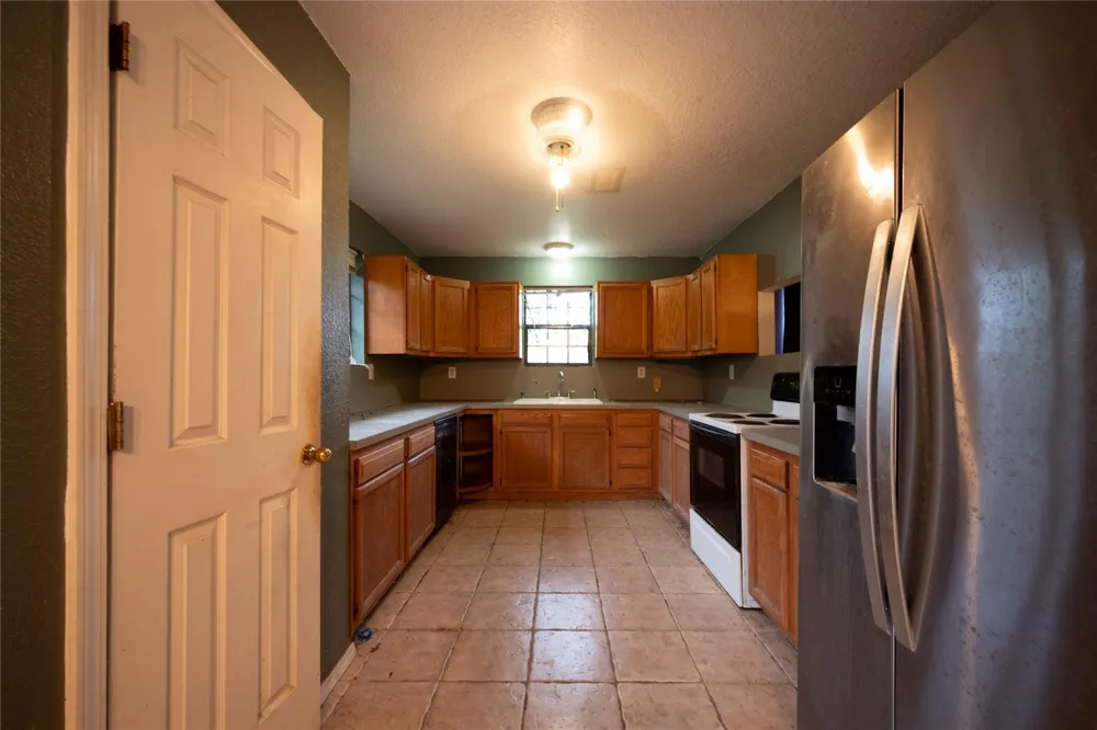 6412 Avenue M Santa Fe, TX 77510