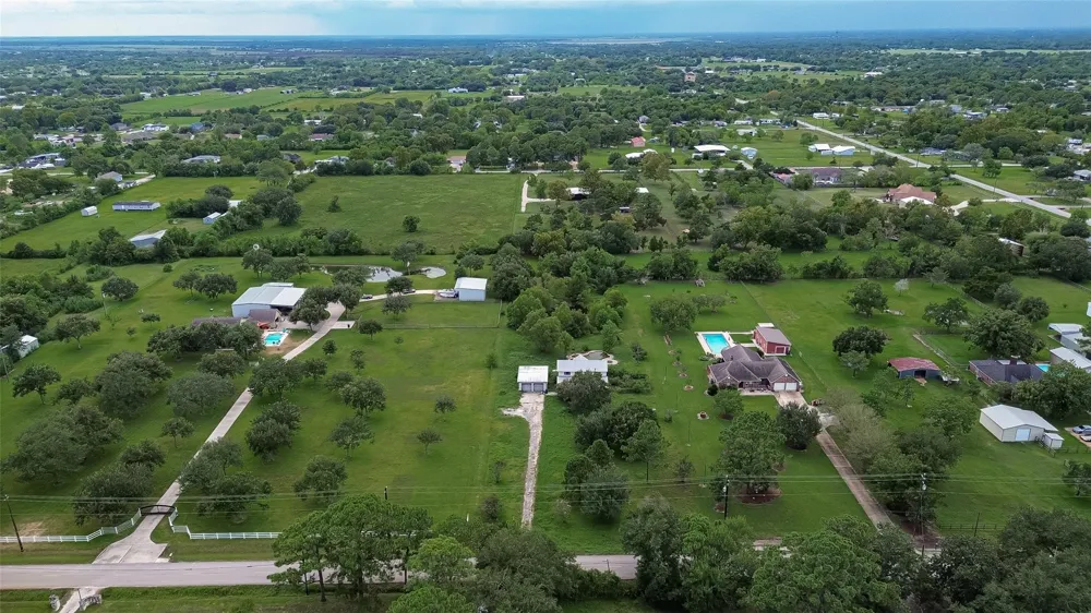 6412 Avenue M Santa Fe, TX 77510