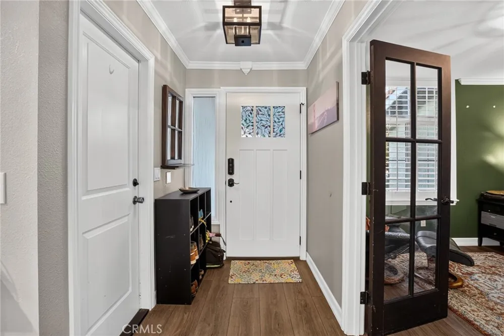 3044 Mountain Top Highland, CA 92346