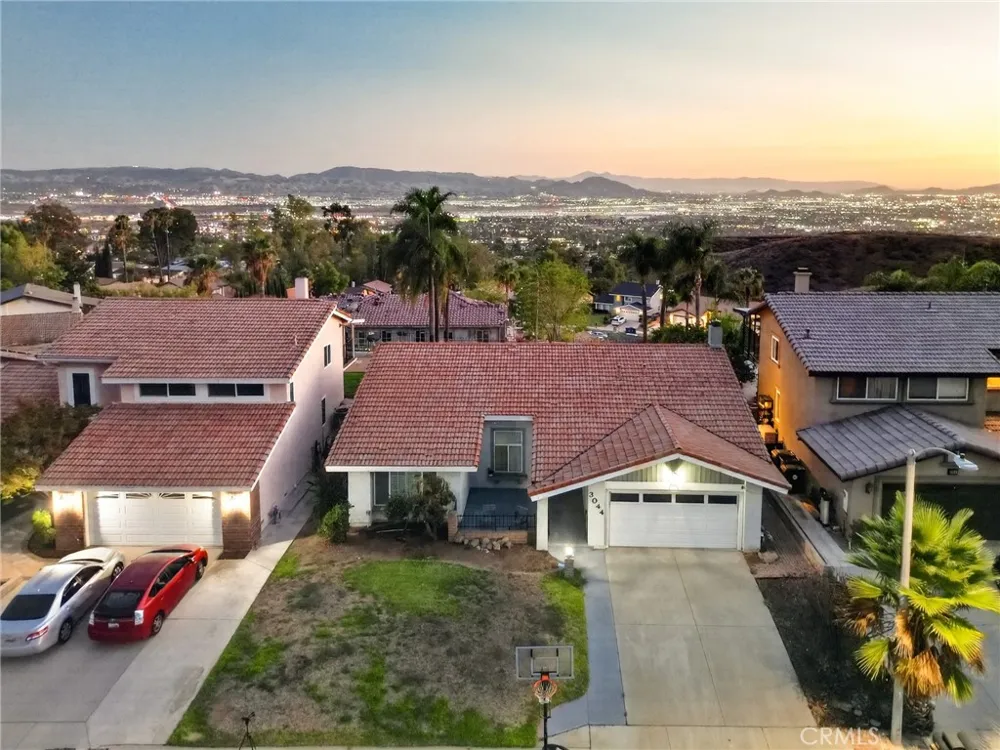 3044 Mountain Top Highland, CA 92346