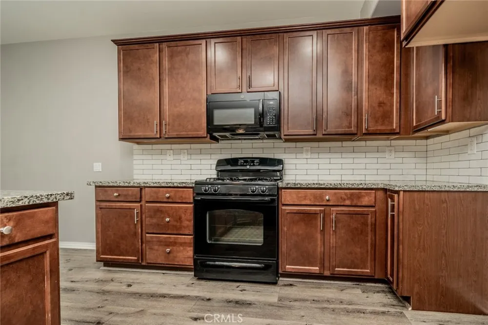 18265 Damiana San Bernardino, CA 92407