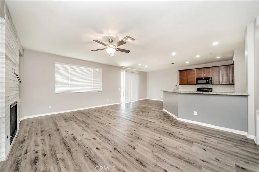 18265 Damiana San Bernardino, CA 92407