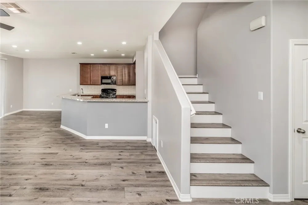 18265 Damiana San Bernardino, CA 92407