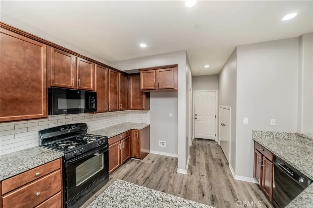 18265 Damiana San Bernardino, CA 92407
