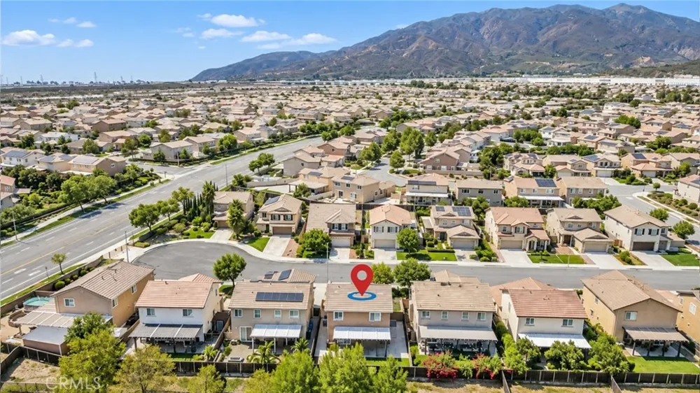 18265 Damiana San Bernardino, CA 92407