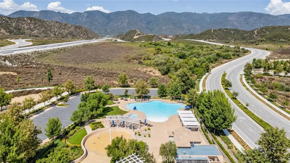 18265 Damiana San Bernardino, CA 92407