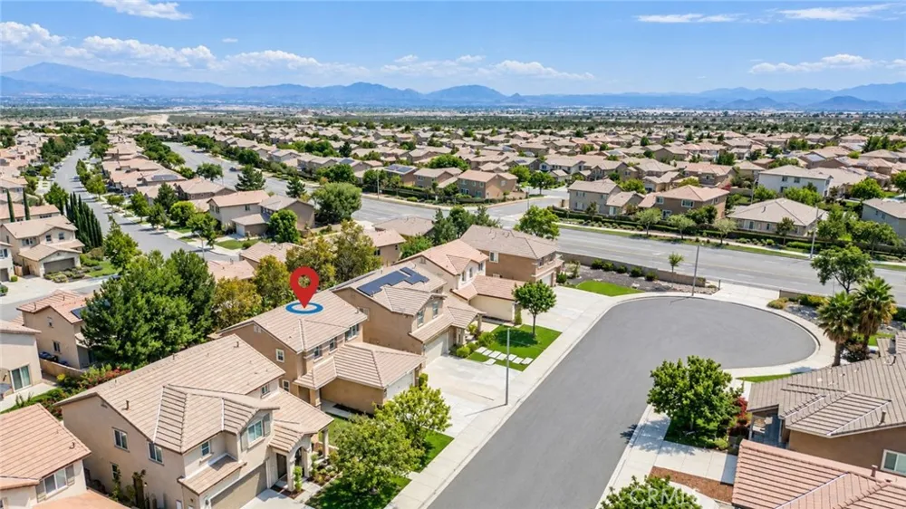 18265 Damiana San Bernardino, CA 92407