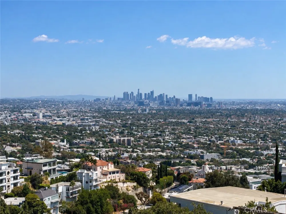 8633 Hollywood Los Angeles, CA 90069