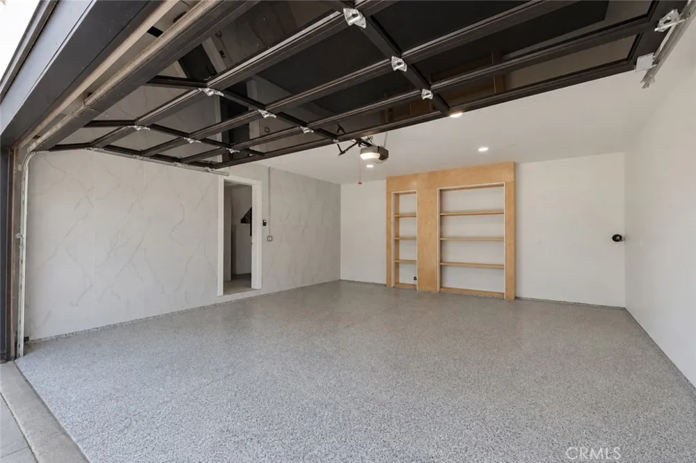 8633 Hollywood Los Angeles, CA 90069
