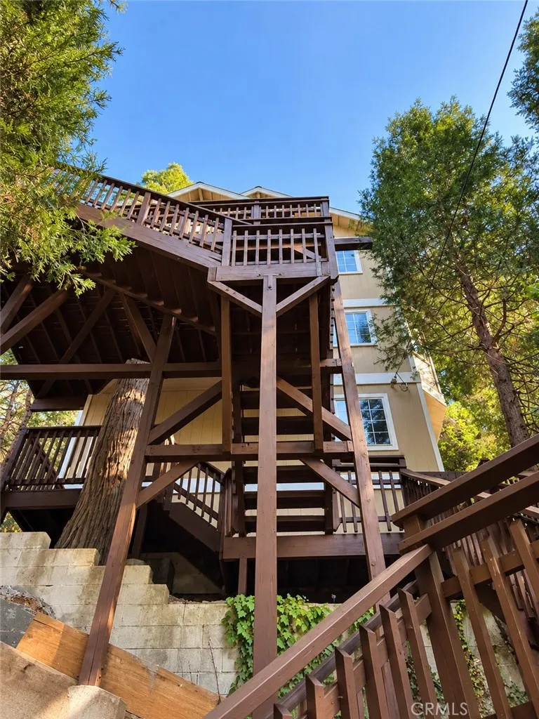 23783 Bowl Road Crestline, CA 92325