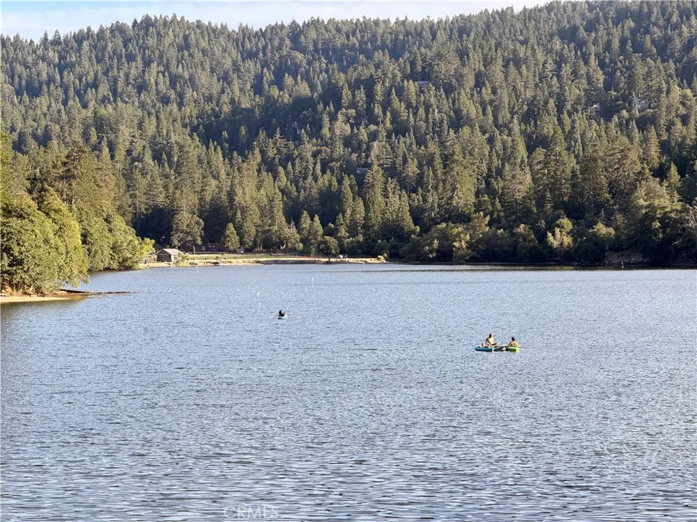23783 Bowl Road Crestline, CA 92325