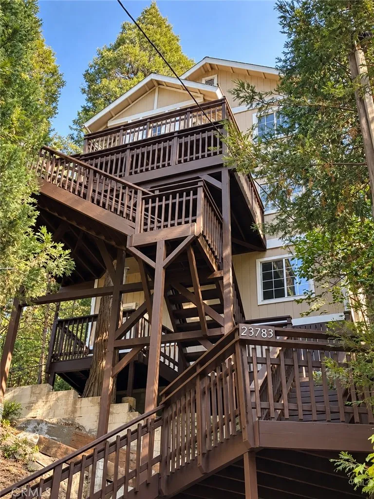 23783 Bowl Road Crestline, CA 92325