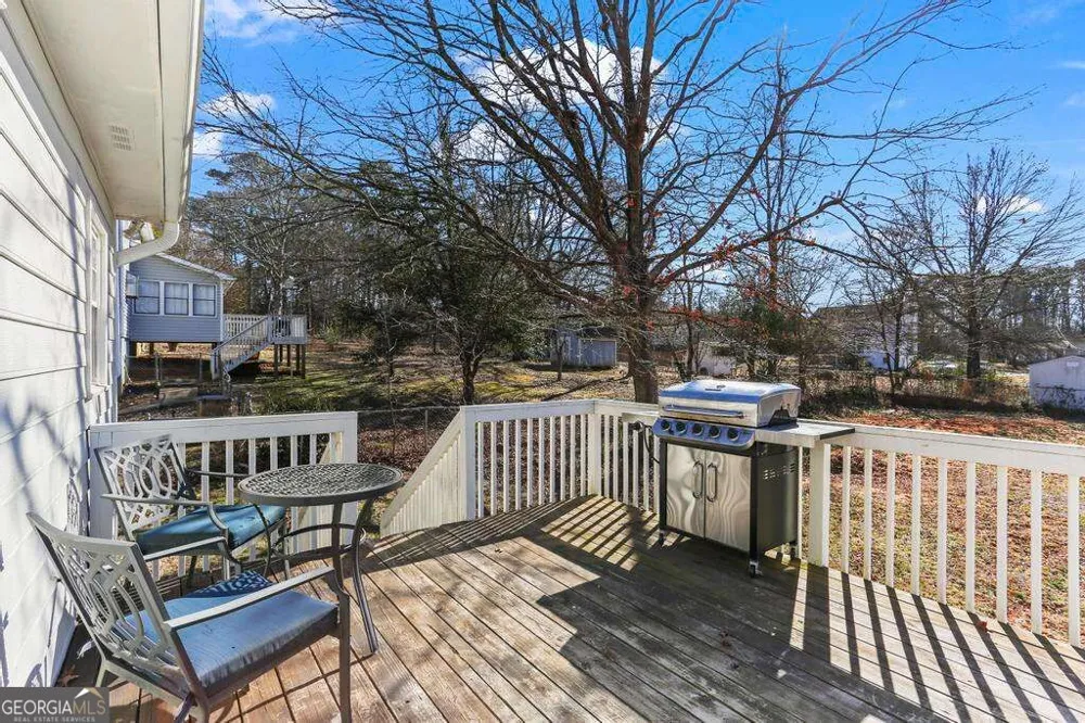 323 West LN Woodstock, GA 30188