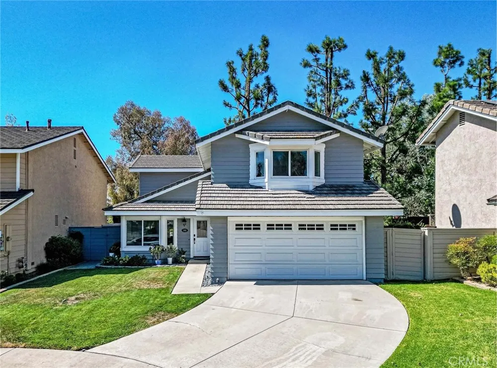 141 Meadowcreek Brea, CA 92821