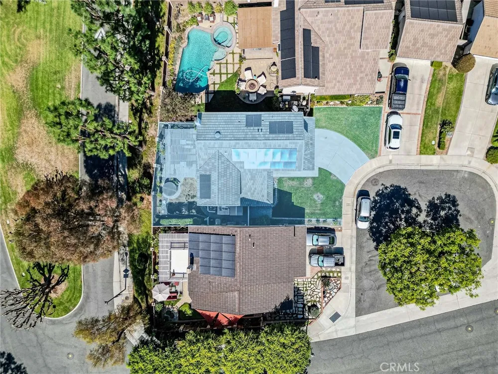 141 Meadowcreek Brea, CA 92821