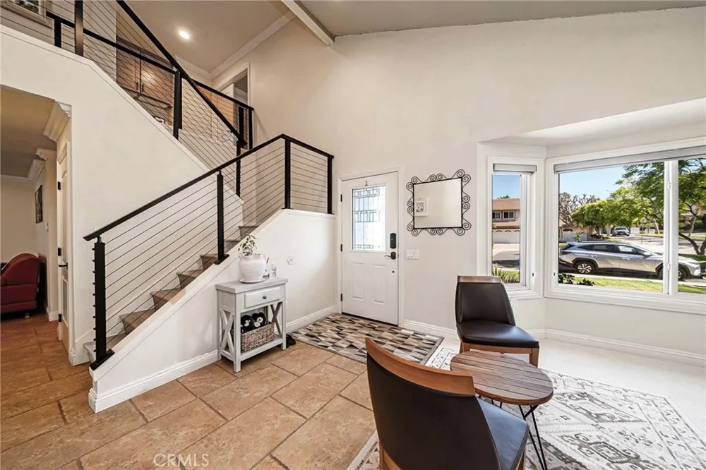 141 Meadowcreek Brea, CA 92821