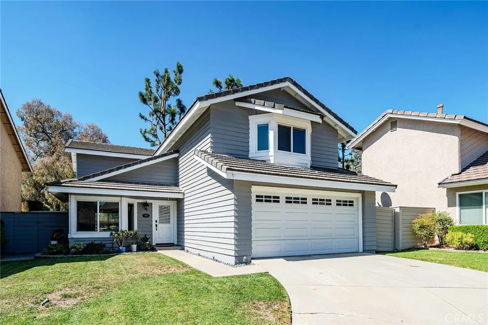 141 Meadowcreek Brea, CA 92821