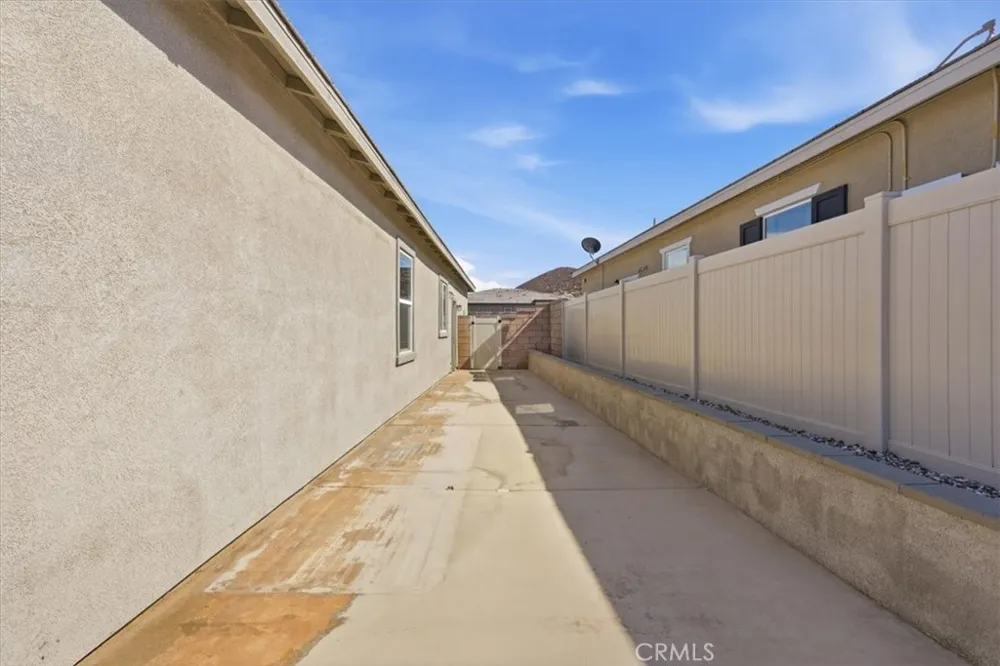 28166 Jett Menifee, CA 92585
