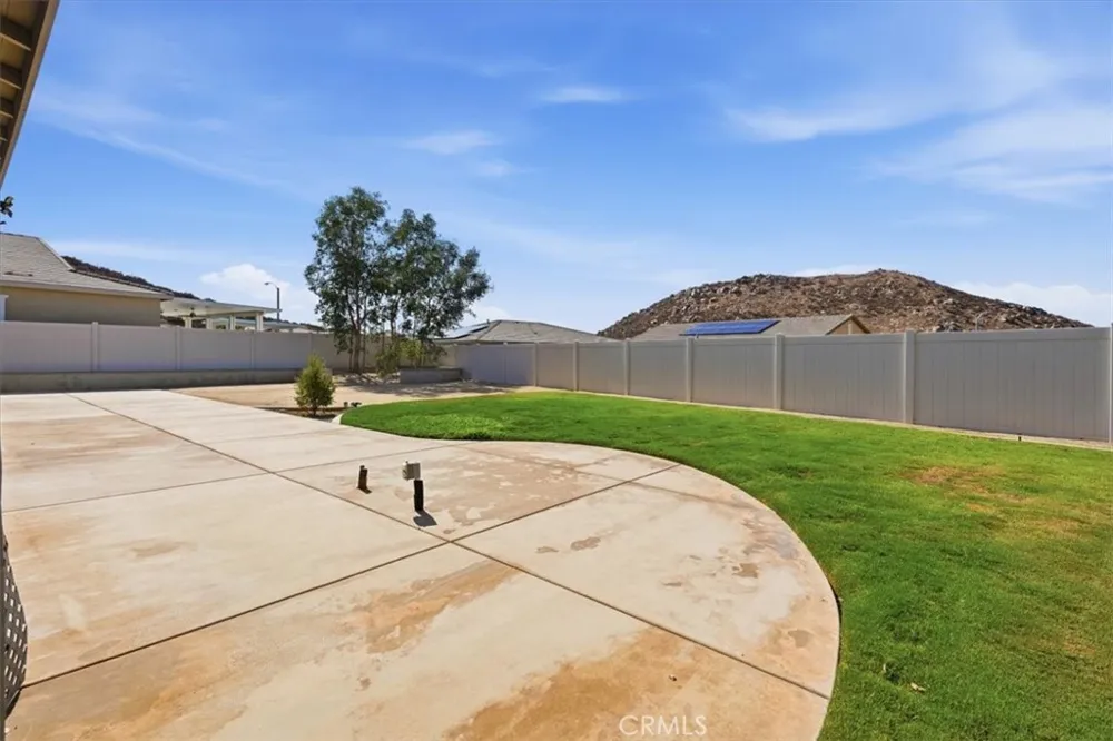 28166 Jett Menifee, CA 92585