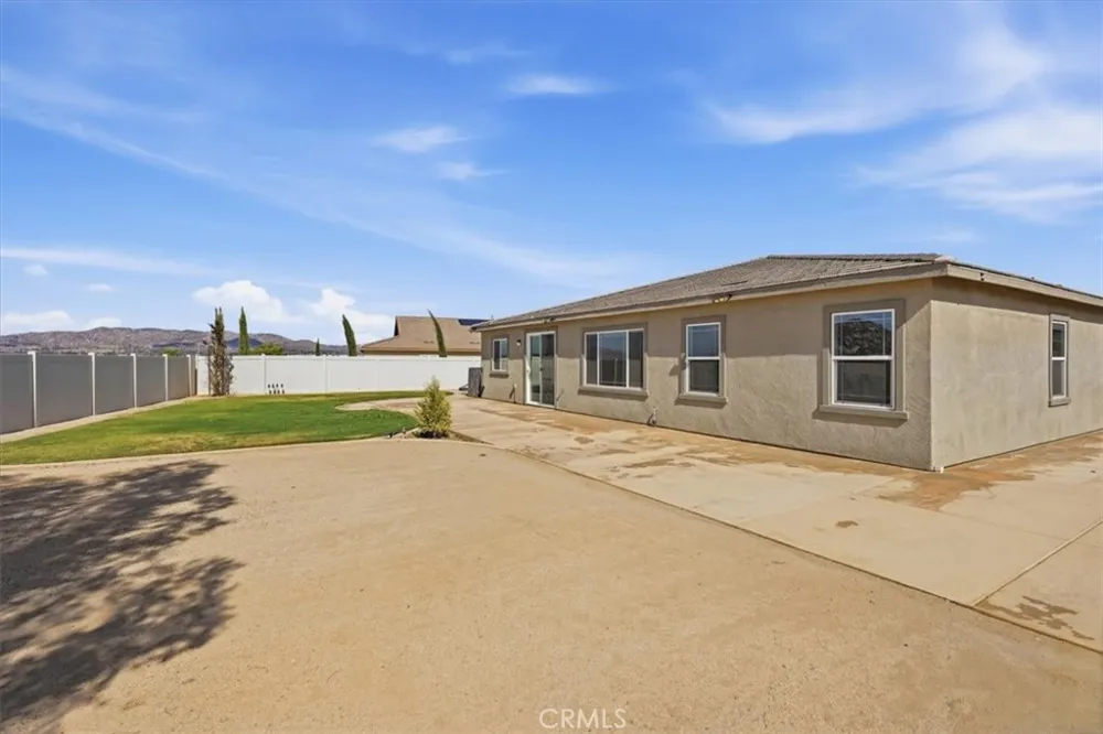 28166 Jett Menifee, CA 92585