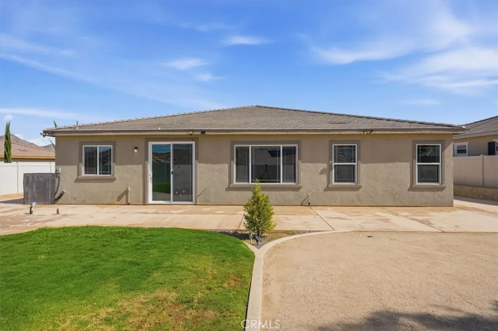 28166 Jett Menifee, CA 92585