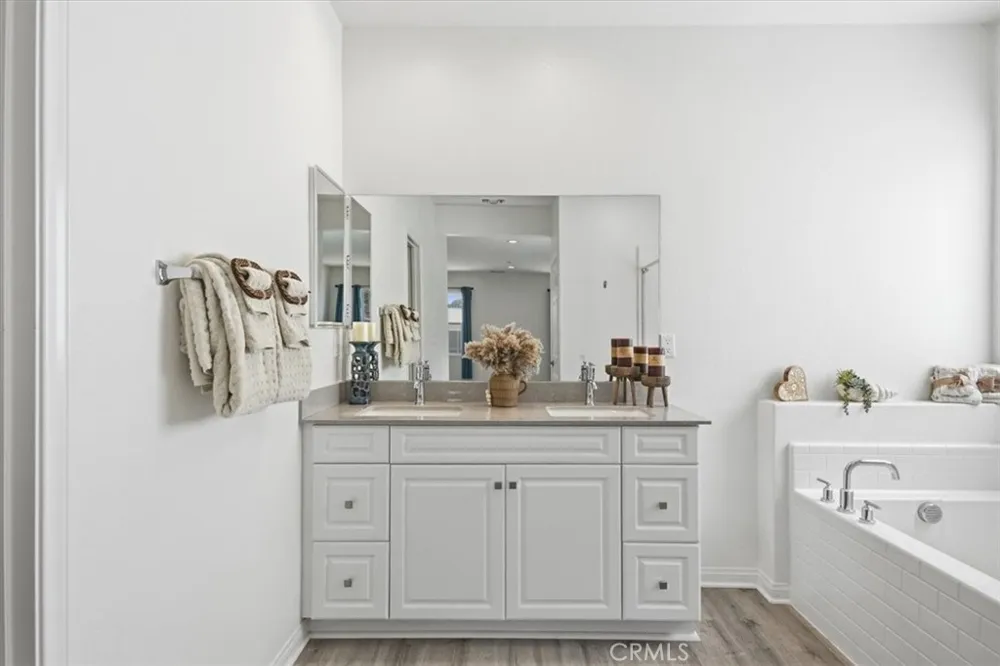 28166 Jett Menifee, CA 92585