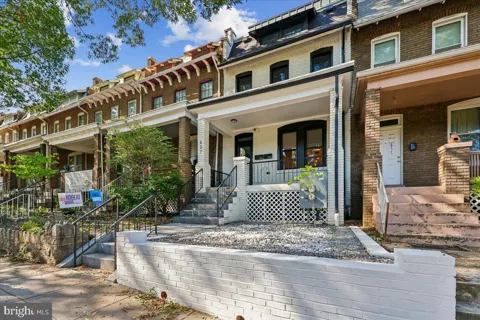 637 IRVING STREET NW #1